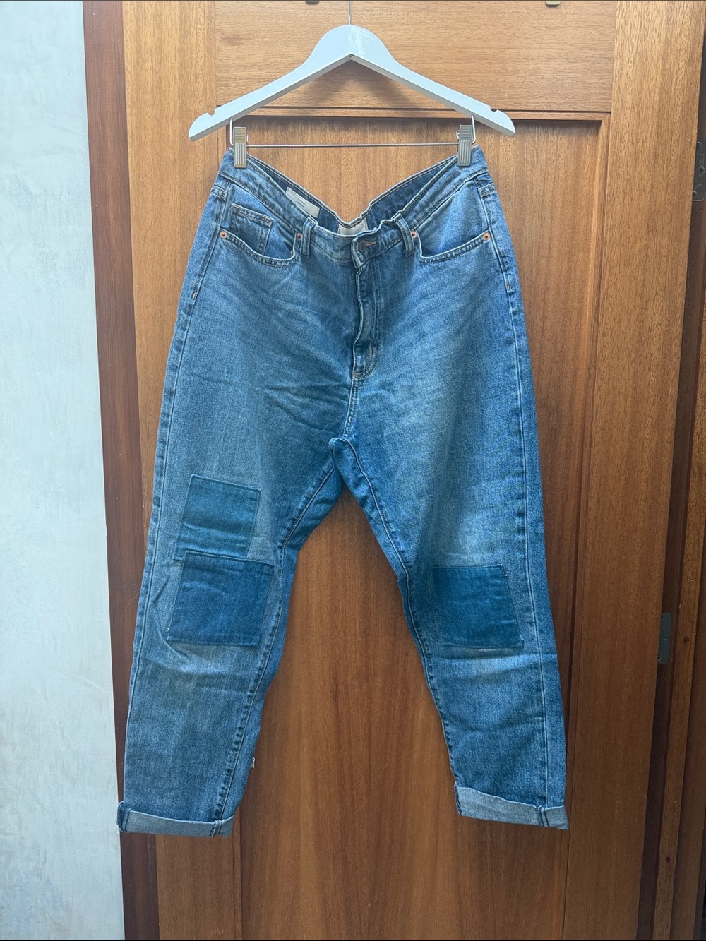 Universal Thread Women's Boyfriend Denim Jeans in Faded Blue with Knee Patches